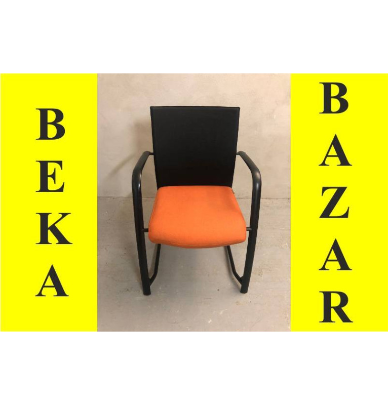 Kancelárska prísediaca stolička oranžovo-čierna farba