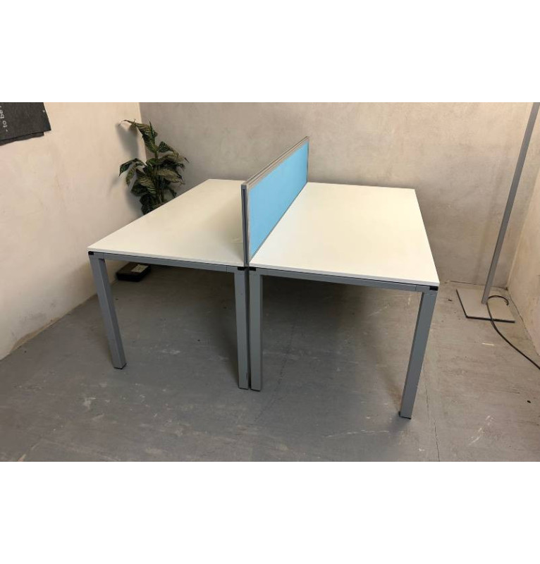 Kancelářský PC stůl s paravanem, bílý dekor - TECHO/AHREND