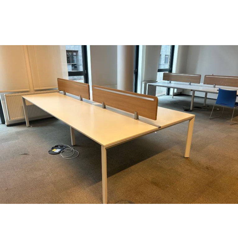 Kancelářský PC stůl pro 4 osoby - s paravanem - LAS