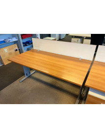 Kancelársky PC stôl LAS s paravánom - dekor orech