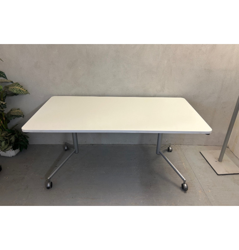 Kancelársky biely stôl skladací na kolieskach