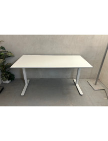 Kancelářský PC stůl v bílém dekoru - JYSK