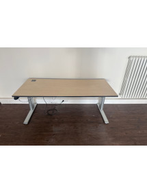 Kancelársky elektrický PC stôl - svetlý dekor