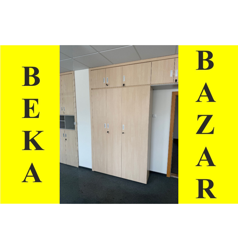 Šatní skříň s nástavcem - světlý  dekor