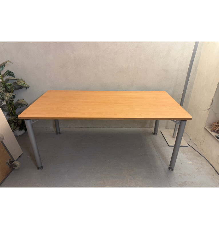 Kancelářský přísedící stůl - dekor buk