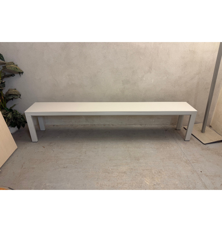 Bílo šedá lavice do šatny - pevná konstrukce
