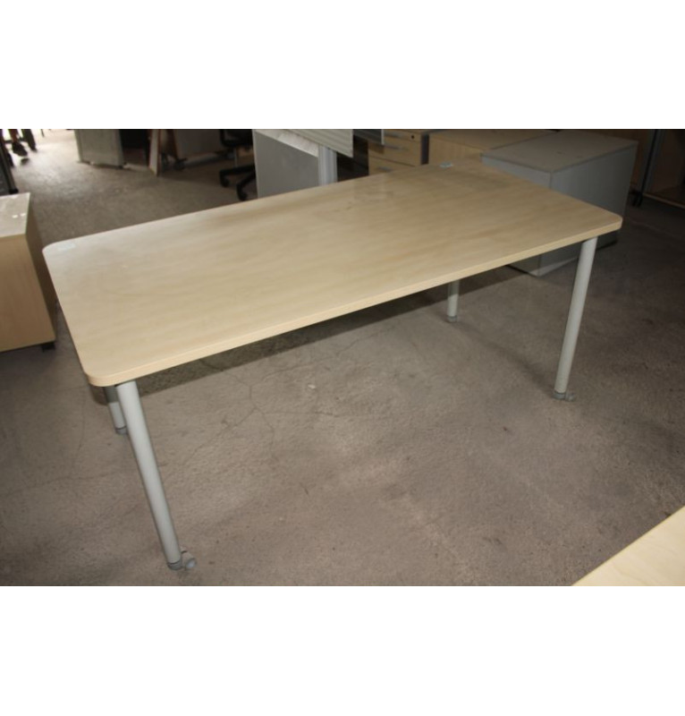 Kancelářský stůl na kolečkách Steelcase Marl