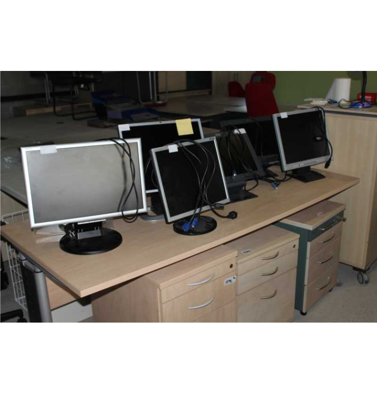 Kancelárske monitory rôzne druhy