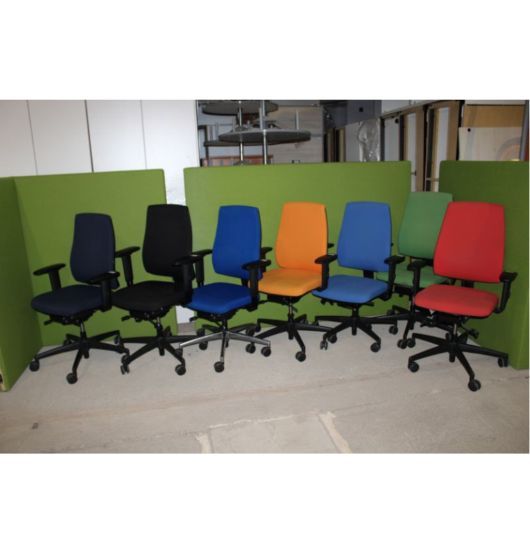 Koliesková stolička Interstuhl rôzne farby