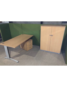 Sestava kancelářského nábytku Steelcase