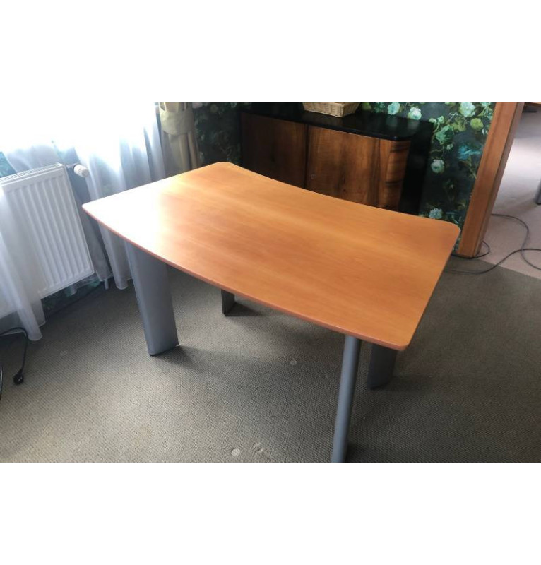 Kancelársky PC stôl Steelcase - dekor buk